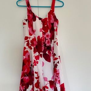 Nine West Red and Pink Floral Fit and Flare Dress Size 2 🌻🌼🌻